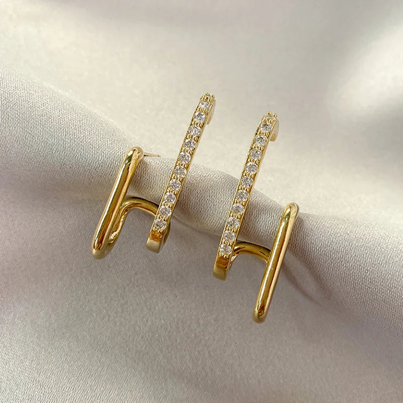 2025 New Bright Crystal Luxury Korean Unusual Claw Stud Earrings Ear Piercing Hook Irregular Pearl Christmas Jewelry Gift