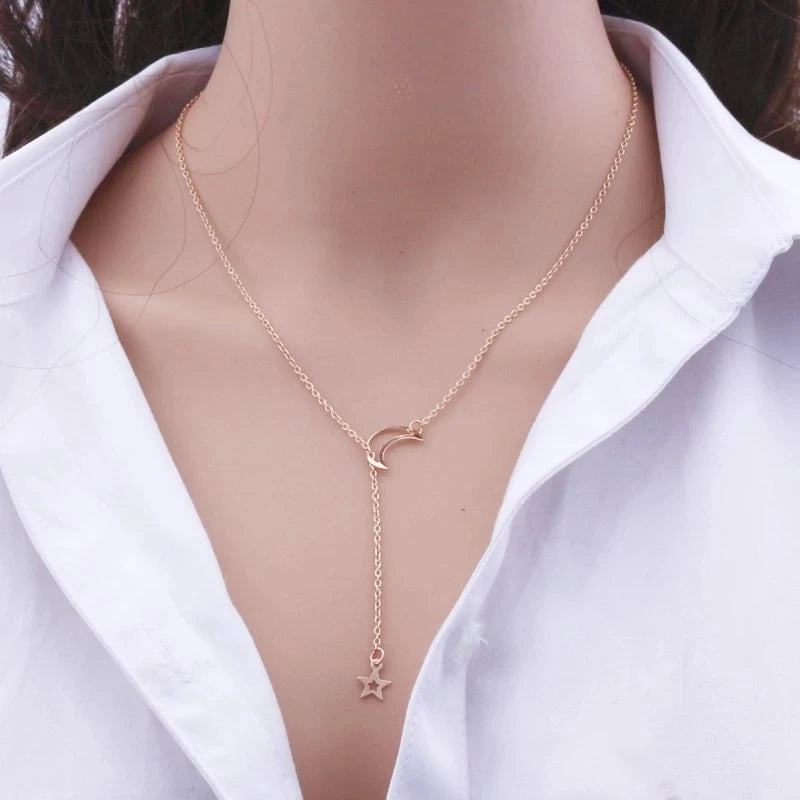 New Simple Moon Star Pendant Choker Necklace Simple Gold Color Alloy Charm Chain Collares Necklace For Women Party Jewelry